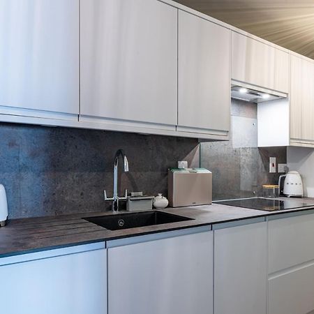 Large Stylish Studio In The Heart Of The City 巴斯 外观 照片